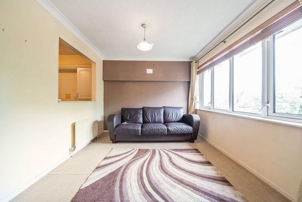 2 bedroom flat to rent - Photo 1