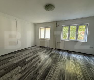 Casa cu 6 camere, 390 mp, zona Semicentrală - Fotografie 4
