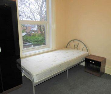 1 Bedroom Flat to Rent in Ashton - Photo 2