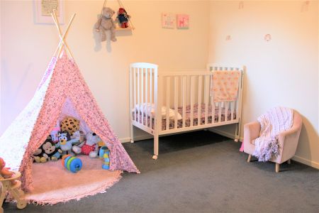 3 BEDROOM FAMILY HOME IN GREAT LOCATION - Photo 5