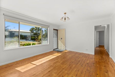 21 Hexham Street, Kahibah NSW 2290 - House For Rent | Domain - Photo 4