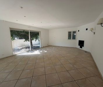 Location Maison 5 pièces 134m² BANDOL 83150 - Photo 1