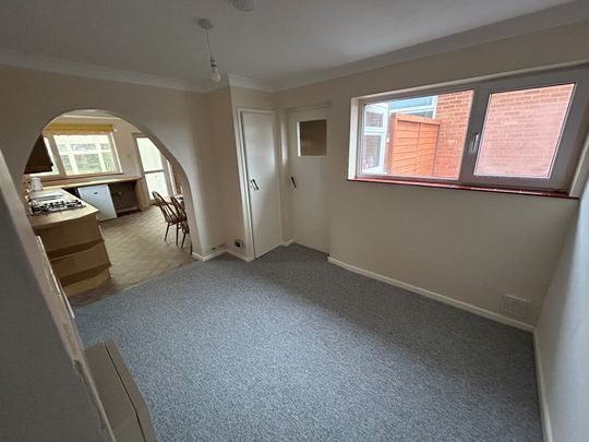 ROBERTS ROAD, HYTHE, SO45 5DJ - Photo 1