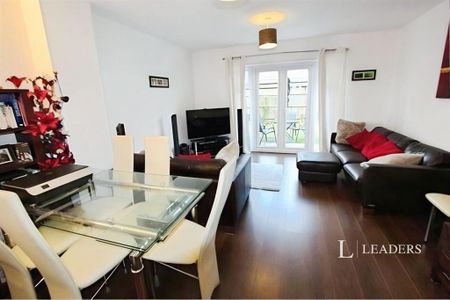 3 bedroom terraced house to rent - Photo 3