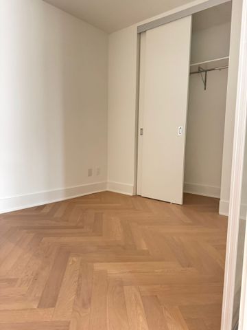 For Lease - 11 Yorkville Avenue Unit# 4209, Toronto, Ontario - Photo 4