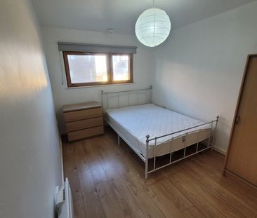 1 Bed Flat, Cutmore Ropeworks, IG11 - Photo 3