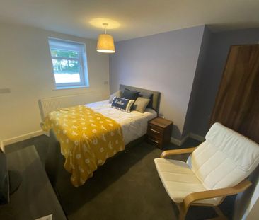 1 bedroom in a house share to rent - Photo 2