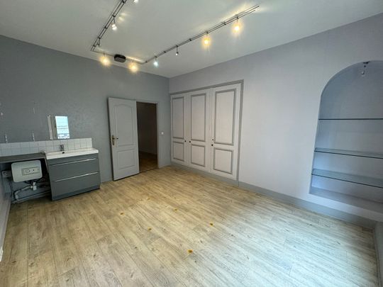 Location local commercial 2 pièces, 75.00m², Blois - Photo 1