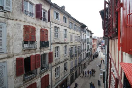 Petit Bayonne - joli T2 meublé - Photo 4