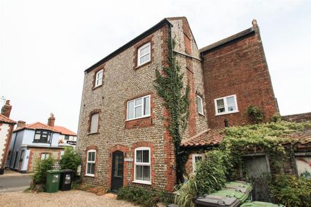 3 bedroom end of terrace house to rent - Photo 2