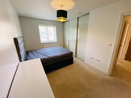 2 bed flat to rent in Park Avenue, Bushey, WD23 - Photo 4