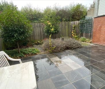 Bel etage woning te Prins Albertlaan Oostende met garage én tuin. - Photo 6