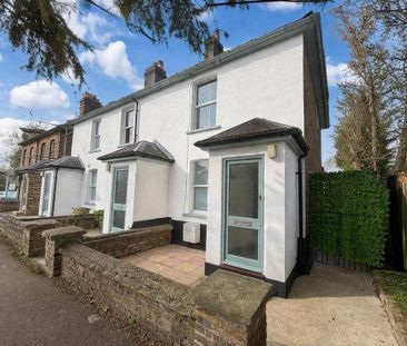 2 bedroom end of terrace house to rent - Photo 5