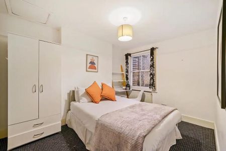 1 bedroom in a house share to rent - Photo 5