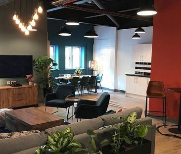 1 bedroom in a flat share to rent - Photo 3