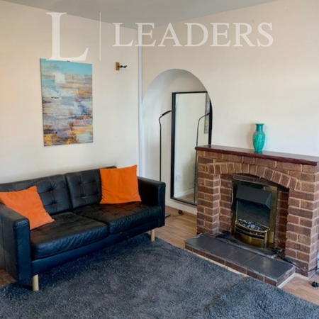 3 bedroom semi-detached to rent Broadmoor Avenue, Smethwick, B67 - Photo 2