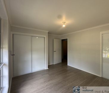 61 Gleneagles Drive, Endeavour Hills - Photo 2