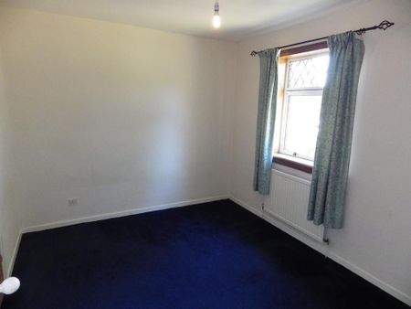 3 bedroom flat to rent - Photo 2