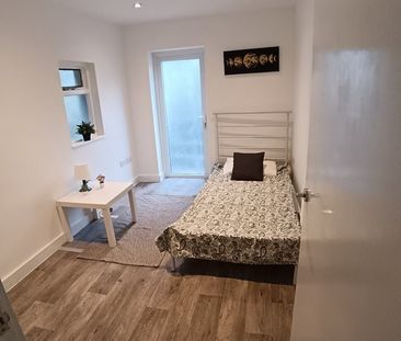 1 Bed Flat, Melfort Road, CR7 - Photo 4