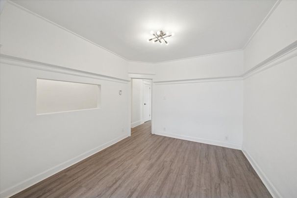 For Lease - 1578A Queen Street, Toronto, Ontario - Photo 1