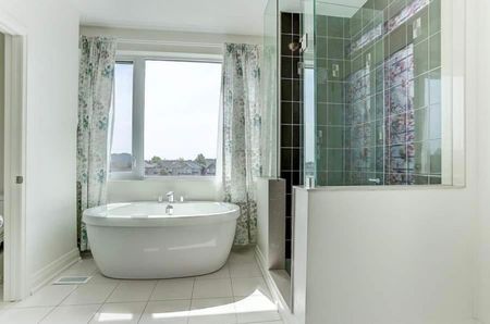 For Lease - 30 McClary's Way, Markham, Ontario - Photo 2