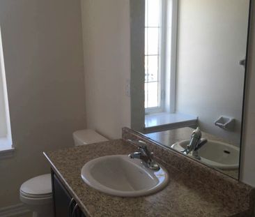 For Lease - 13 Telegraph Street, Brampton, Ontario - Photo 2