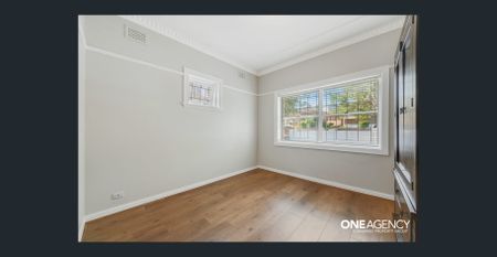 PICTURE PERFECT WITH EVERYTHING AT YOUR DOOR! - Photo 4