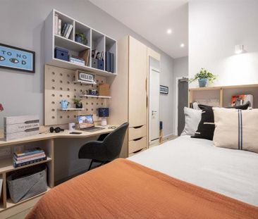 1 bedroom in a flat share to rent - Photo 3