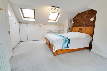 4 bedroom end of terrace house to rent - Photo 5