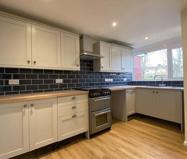 3 bedroom terraced house to rent - Photo 4