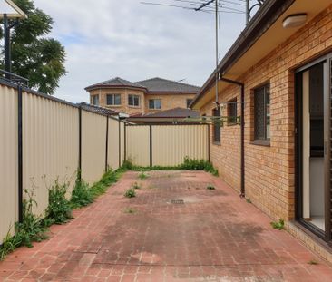 TIDY & CLEAN 2 BEDROOM VILLA FOR RENT - Photo 2