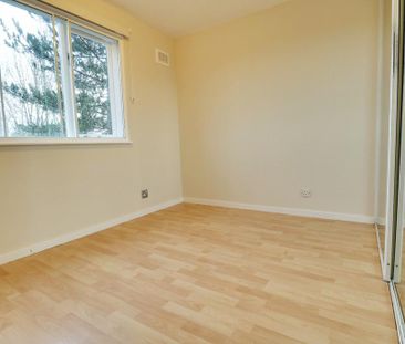 2 bedroom semi-detached house to rent - Photo 6