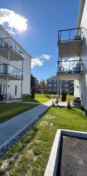 Magnifique Condo locatif neuf 3 1/2 secteur Charny pour mai 2026 - Photo 1