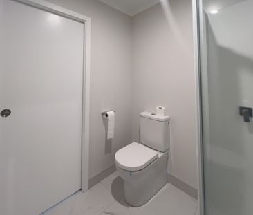 Near new two bedroom townhouse - Photo 3