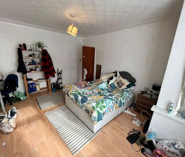 4 bedroom terraced house to rent - Photo 5