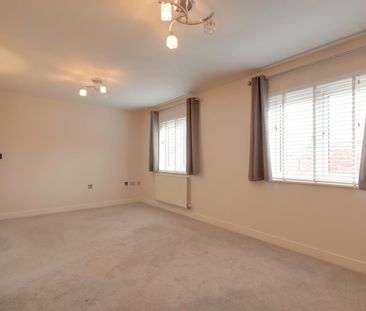 Holbeach Drive Kingsway, Quedgeley, Gloucester - Photo 4