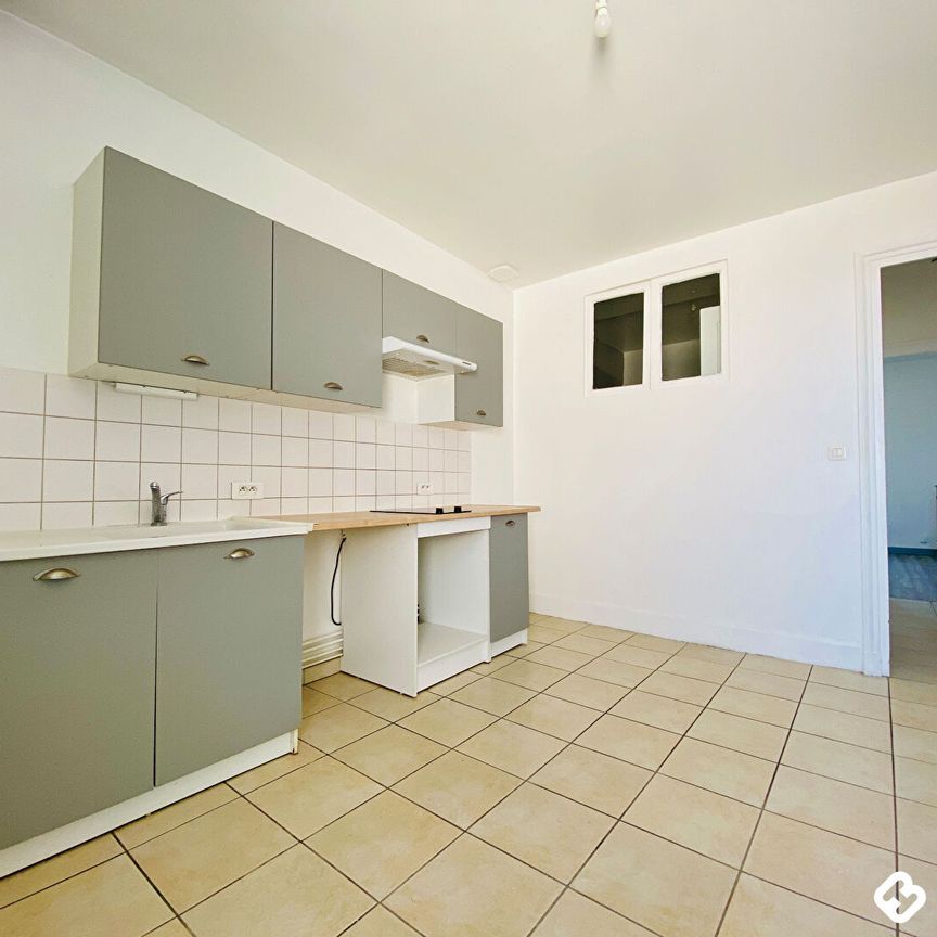 Location Appartement 2 pièces 45m² ROANNE 42300 - Photo 1