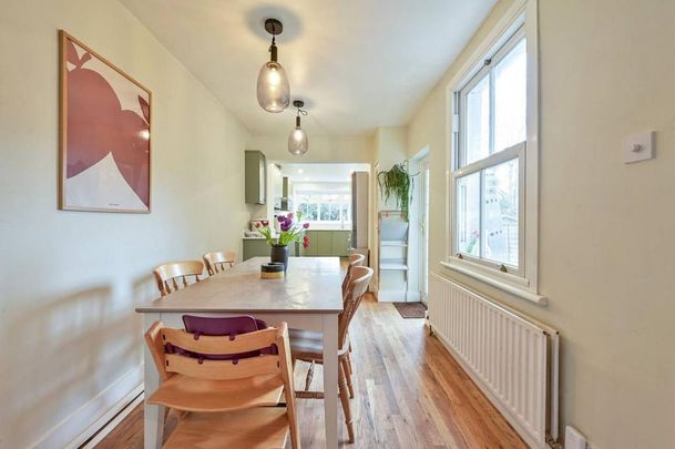 3 bedroom terraced house to rent - Photo 1