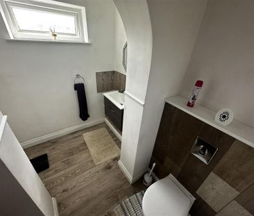 1 bedroom in a house share to rent - Photo 6