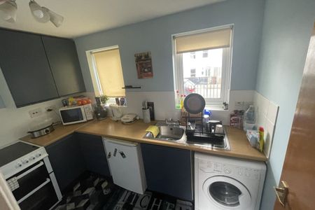 Greyhound Road - Photo 5