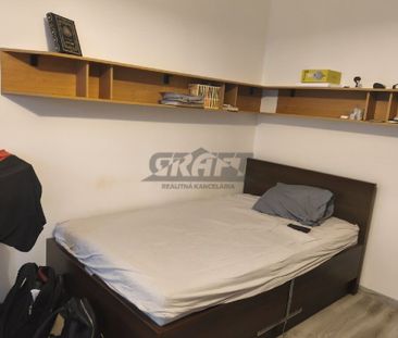 1 izbový byt na prenájom – Pekníkova ul. Dúbravka / BA IV - Photo 1