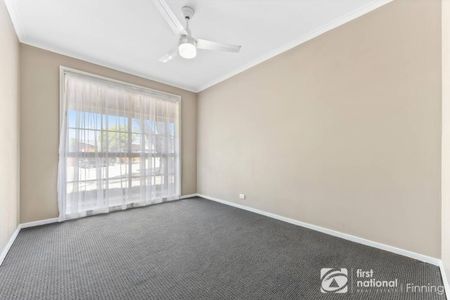 Charming Family Home in the Heart of Cranbourne - Photo 3