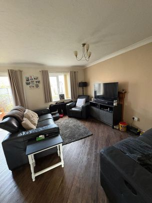 3 bedroom semi-detached house to rent - Photo 1