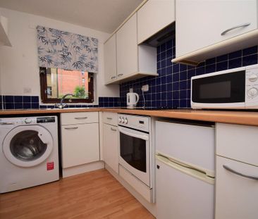 Studio to rent - Photo 5