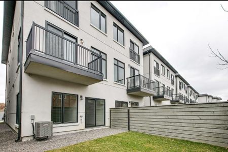 For Lease - 5 Antonio Court, Toronto, Ontario - Photo 3