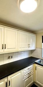 1 Bedroom Terraced House - Photo 3