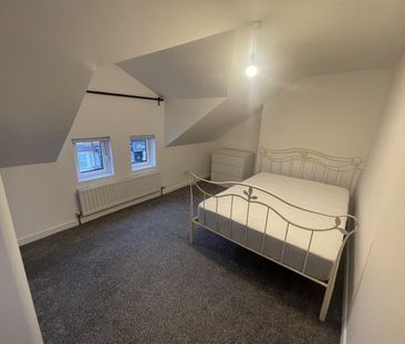 122 Bloomfield Avenue, - Photo 3