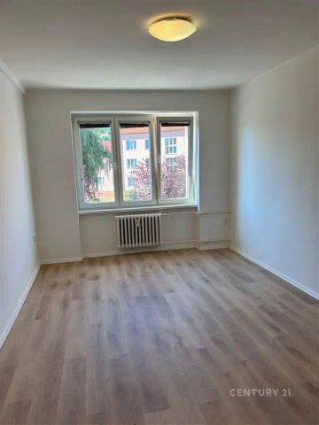 Pronájem bytu 2+kk, 38 m - Fotografie 3
