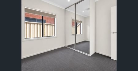 Modern Three-Bedroom Home - Photo 3