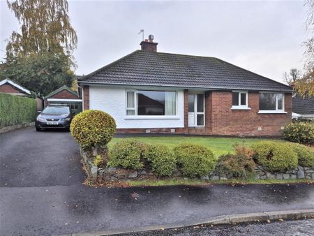 9 Strathearn Park, BT4, Belfast - Photo 3